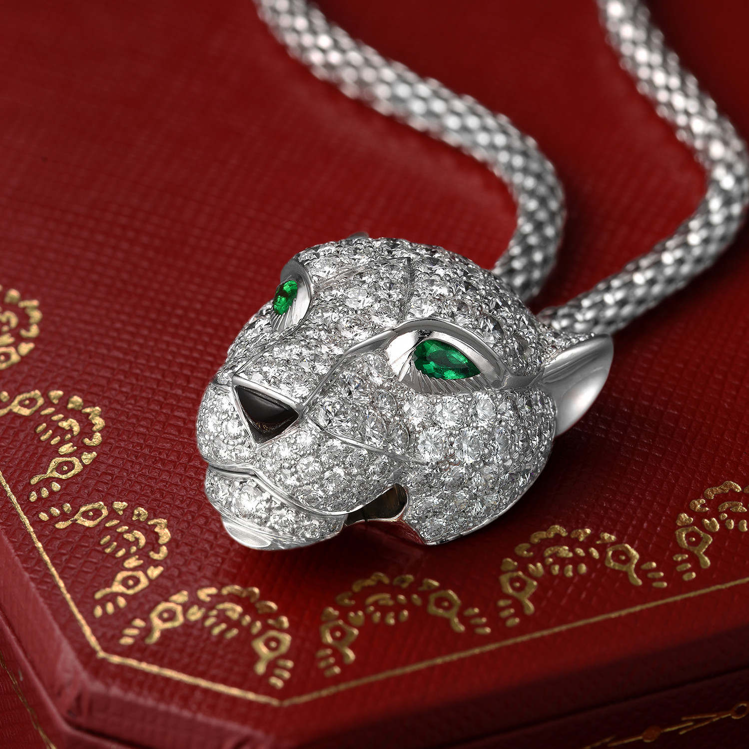 cartier panthere pendant necklace