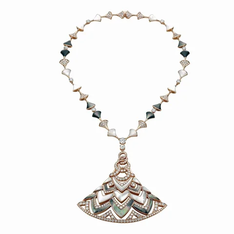 Bulgari Divas? Dream Necklace Rose Gold in Mother of Pearl with Diamonds Necklace 1