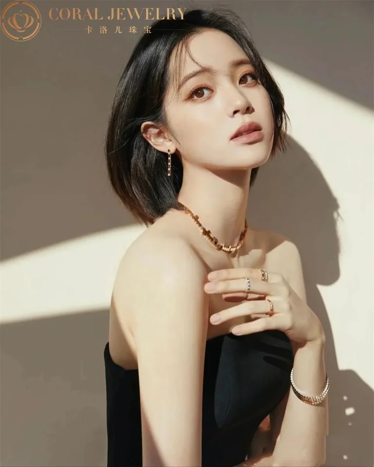 Chaumet Bee My Love 085089 Necklace Rose gold diamonds 3