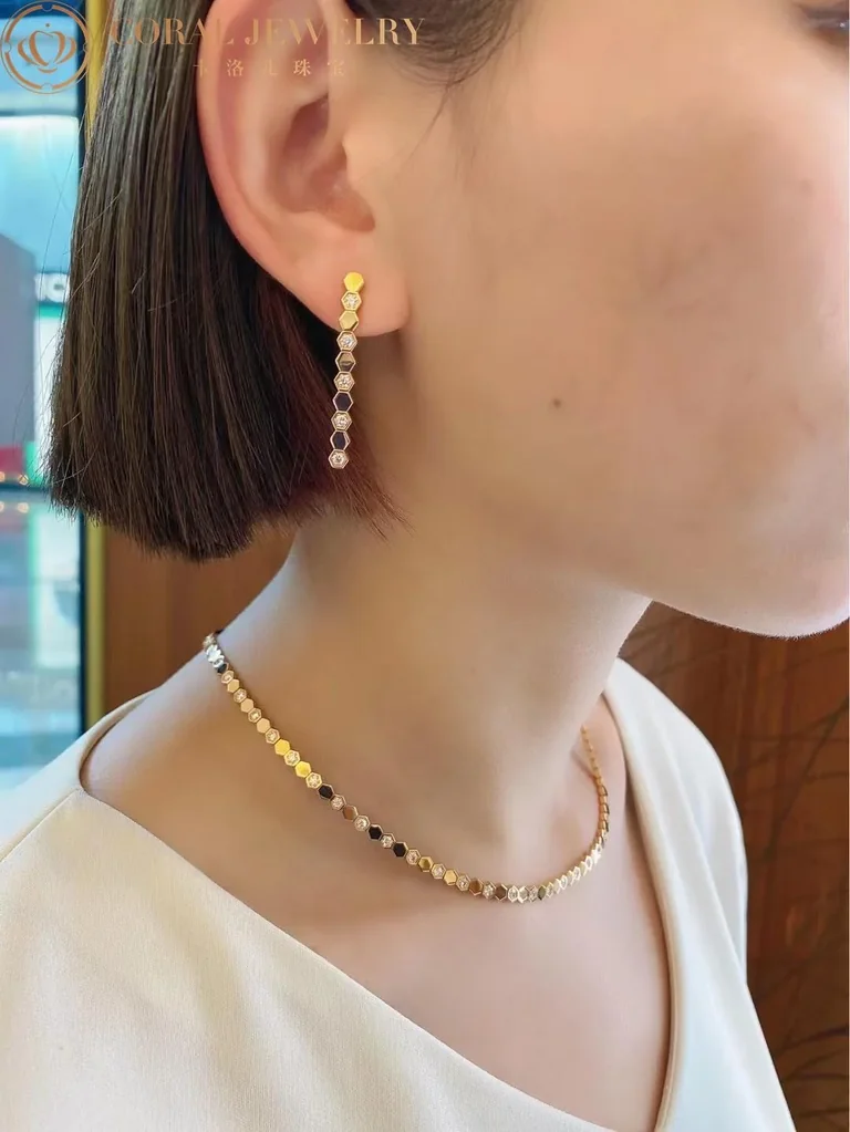 Chaumet 084399 Bee My Love Necklace Rose gold diamonds 4