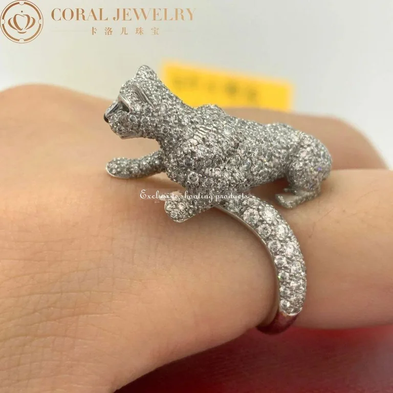 Cartier Panthère De Cartier Ring White Gold Diamond Emerald & Onyx Walking3