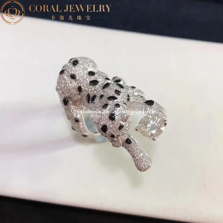 Cartier Panthère de H4190000 Cartier Ring Platinum Emeralds Onyx Diamonds 5
