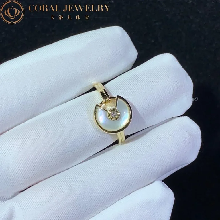 Cartier Amulette De Cartier Ring B4213300 XS Model Mother-of-pearl 7