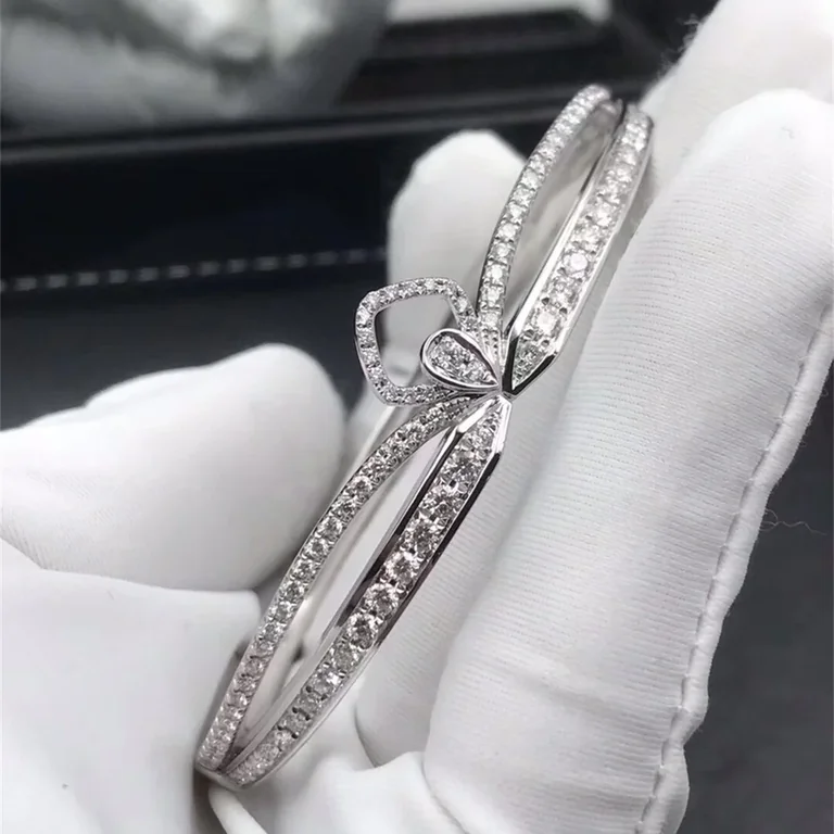 Chaumet 082841 Joséphine Eclat Floral 18ct white-gold and diamond bracelet 5