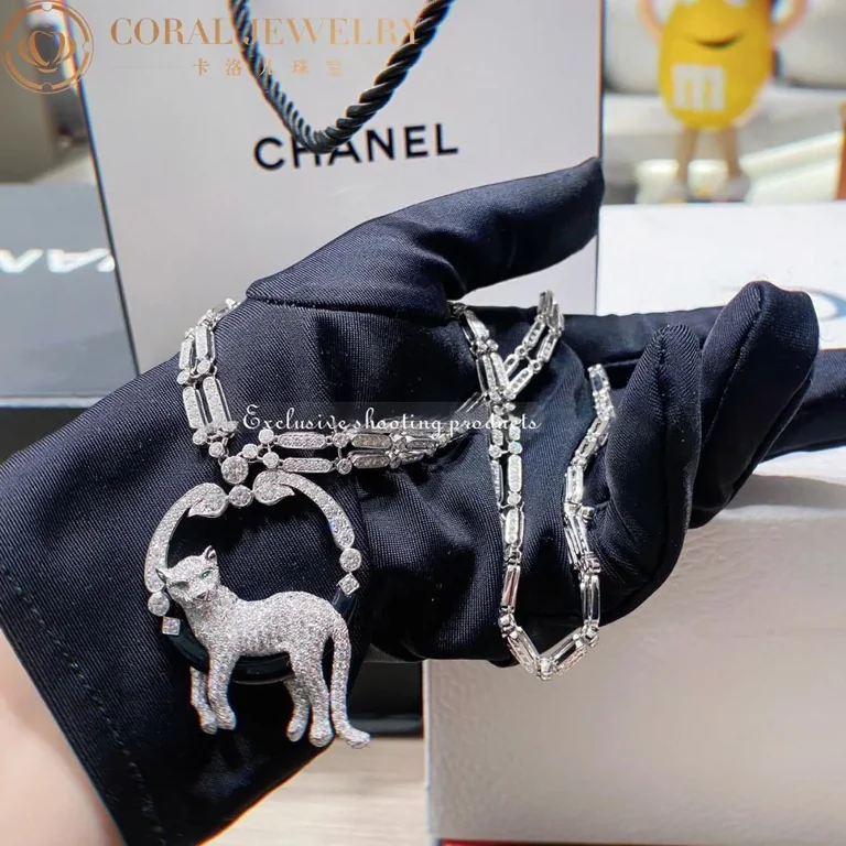 Cartier HP700939 Panthère De Cartier Necklace Platinum Emeralds Onyx Diamonds 2