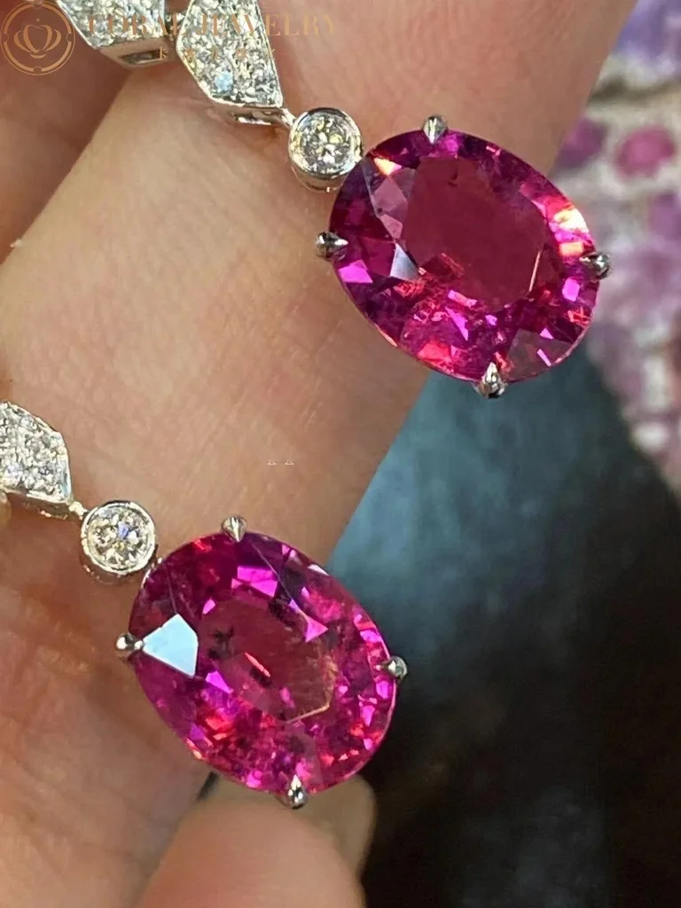 Cartier HP800671-1 Panthère de Cartier Earrings White Gold Diamonds Onyx Emeralds Ruby 3