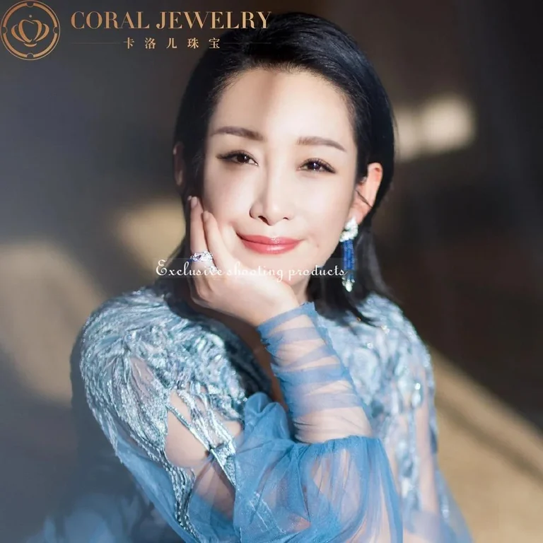Cartier Les Oiseaux Libérés H8000128 Earrings White Gold Emeralds Sapphire Diamonds 3