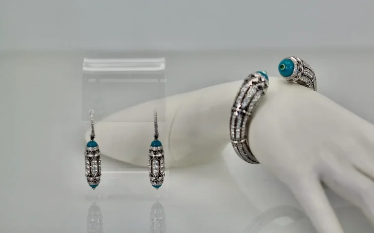 Cartier Art-Deco inspired H8000495 earrings 3