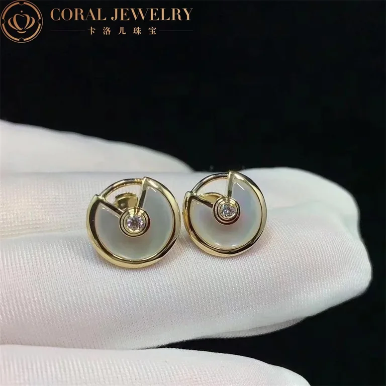 Cartier B8301238 Amulette De Cartier Earrings XS Model White mother-of-pearl Yellow Gold 7