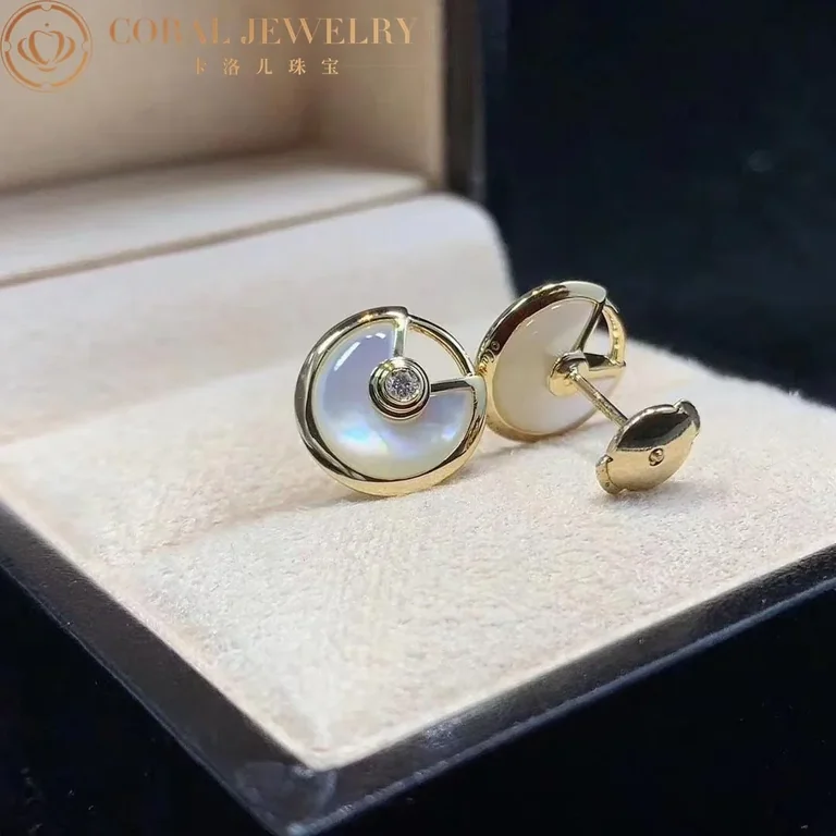 Cartier B8301238 Amulette De Cartier Earrings XS Model White mother-of-pearl Yellow Gold 2
