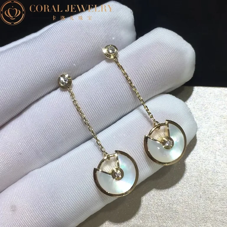 Cartier Amulette De B8301229 Cartier Earrings White mother-of-pearl Yellow Gold 4