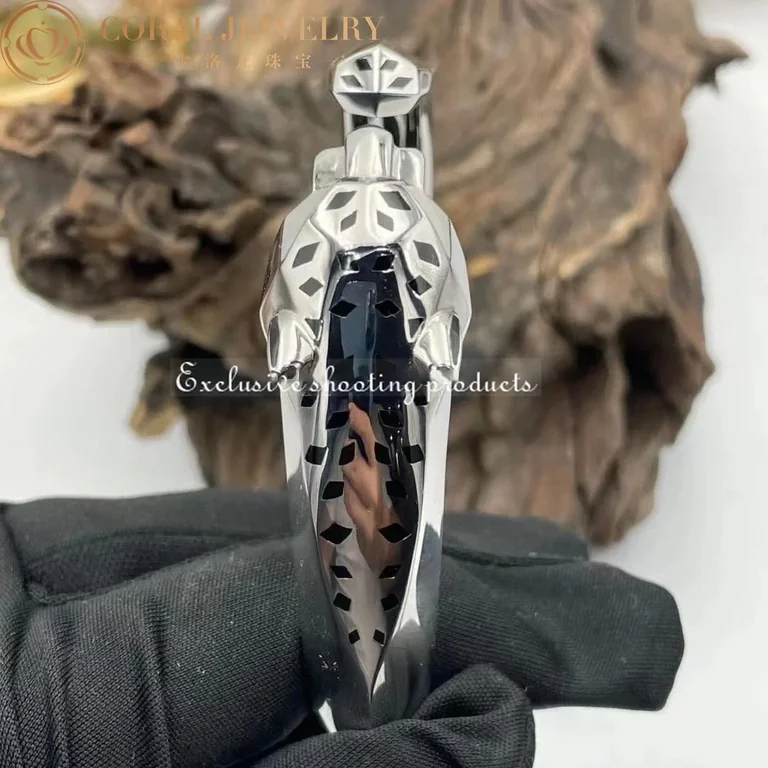Cartier Panthère De N6034202 Cartier Bracelet 18K White Gold Black Lacquer. Tsavorite Garnets Onyx 4