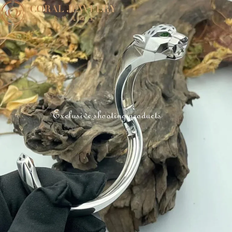 Cartier Panthère De N6034202 Cartier Bracelet 18K White Gold Black Lacquer. Tsavorite Garnets Onyx 2