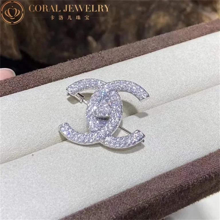 Chanel CC Logo Brooch 18k White Gold Diamonds Brooch 3