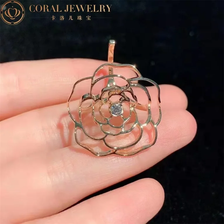 Chanel Pétales de Camélia J11669 Ring 18k Yellow Gold Diamonds 2