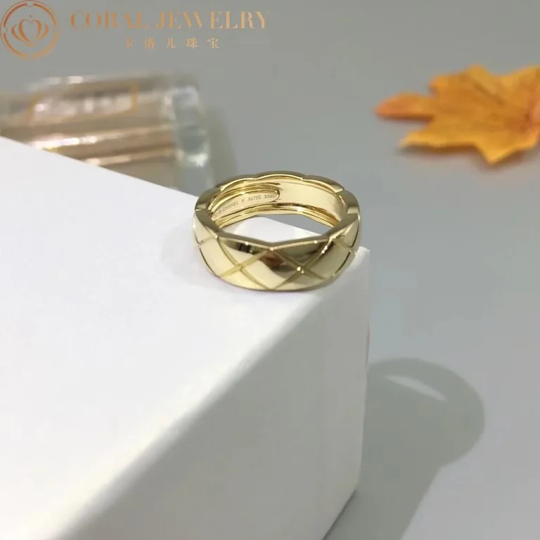 Chanel Coco Crush J10571 Ring Quilted Motif Small Version 18k Yellow Gold 5