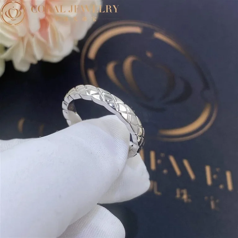 Chanel Coco Crush Ring J11793 Quilted Motif Mini Version 18k White Gold 4