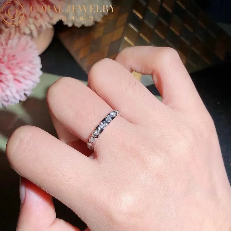 Chanel Coco Crush Ring J11871 Quilted Motif Mini Version 18k White Gold Diamonds 7