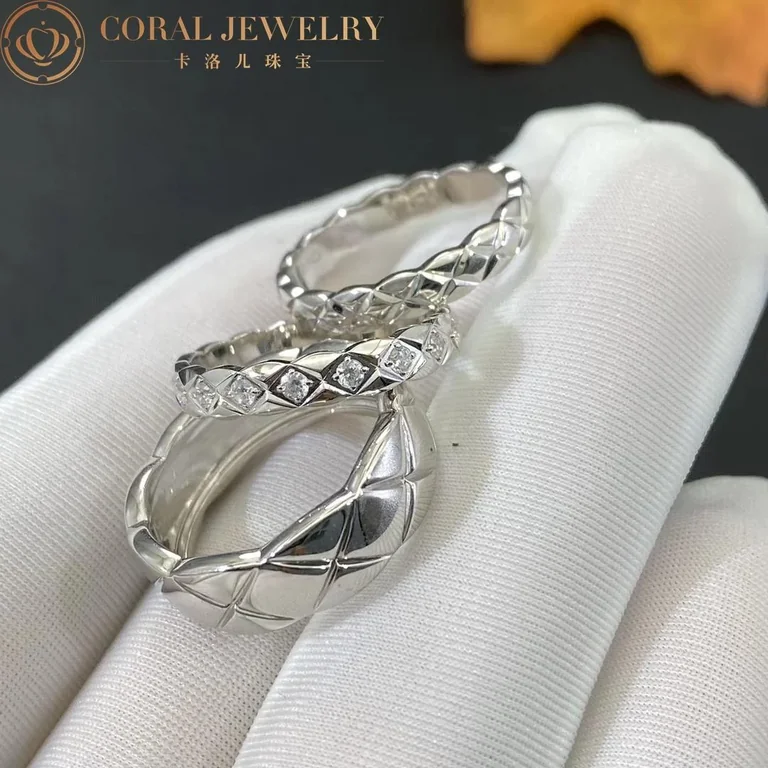 Chanel Coco Crush Ring J11871 Quilted Motif Mini Version 18k White Gold Diamonds 4