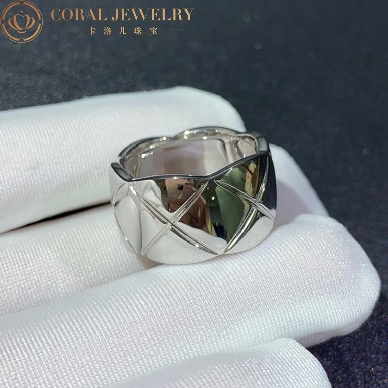 Chanel Coco Crush Ring J10573 Quilted Motif Large Version 18k White Gold 7