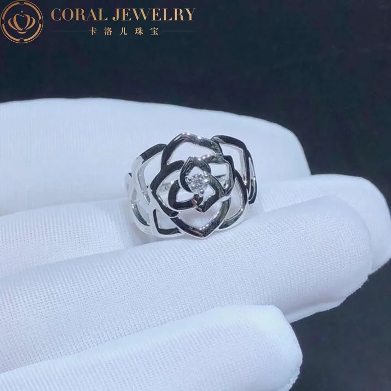 Chanel Camélia Ajouré Ring in White Gold and Diamonds Ring 6