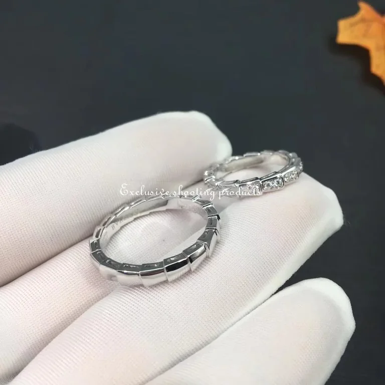 Bulgari Serpenti Viper 349677 wedding band in 18 kt white gold 6