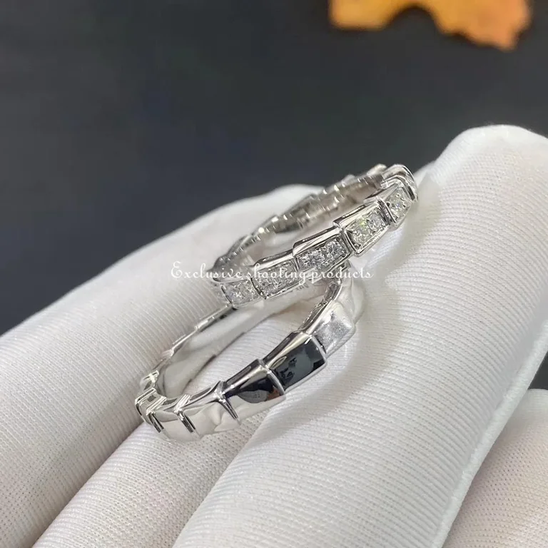 Bulgari Serpenti Viper 349677 wedding band in 18 kt white gold 4