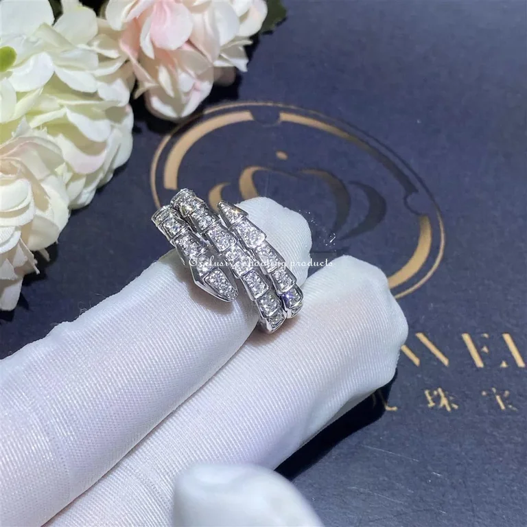 Bulgari Serpenti Viper 357266 two-coil 18 kt white gold ring set with pavé diamonds 9