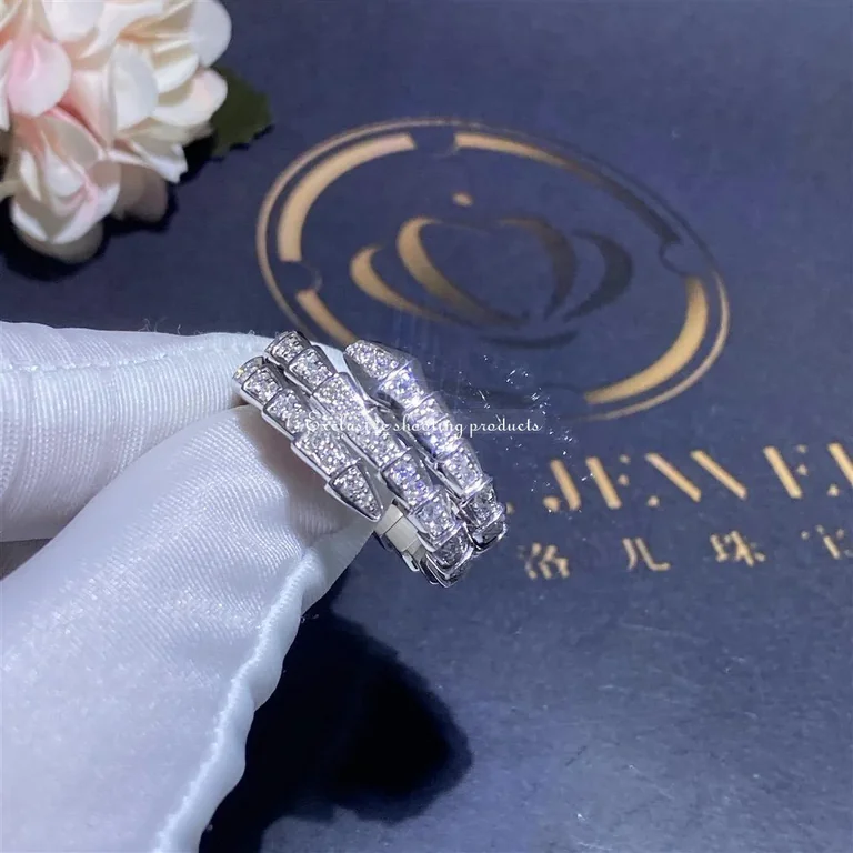 Bulgari Serpenti Viper 357266 two-coil 18 kt white gold ring set with pavé diamonds 8