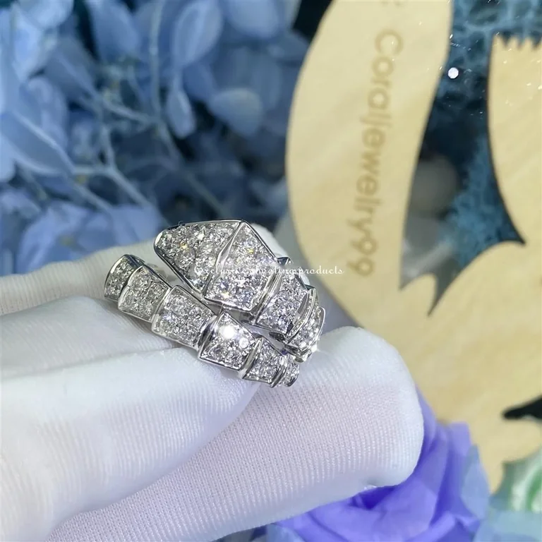 Bulgari Serpenti 345225 Viper one-coil ring in 18 kt white gold set with full pavé diamonds 4