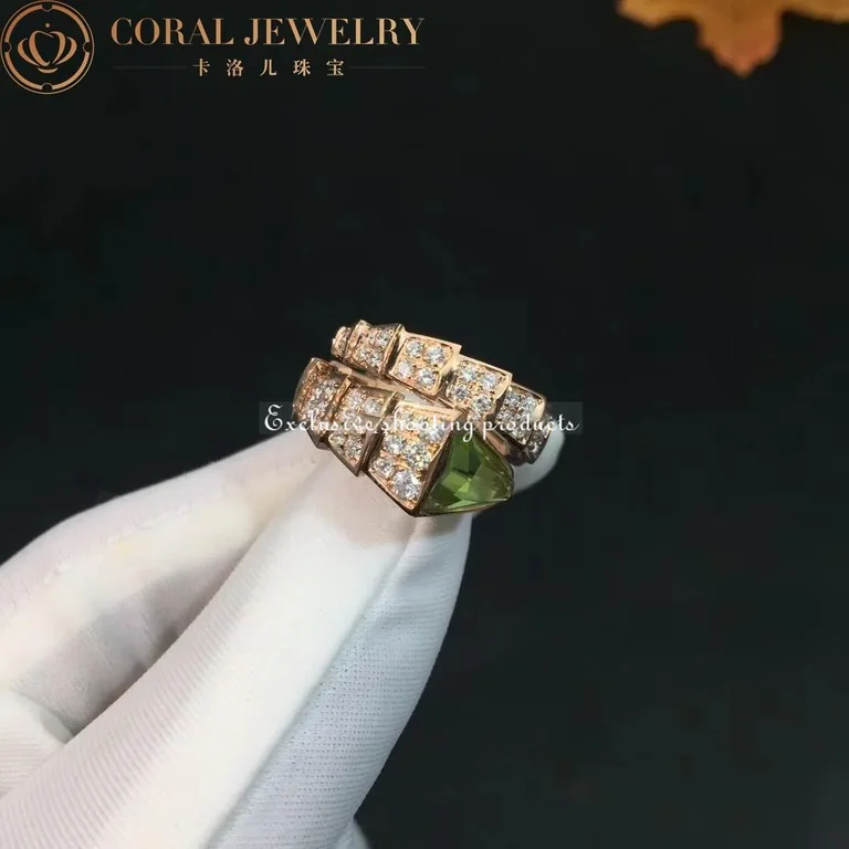 Bulgari AN856157 Serpenti Viper one-coil ring in 18 kt rose gold set with peridot elements and pavé diamonds 5