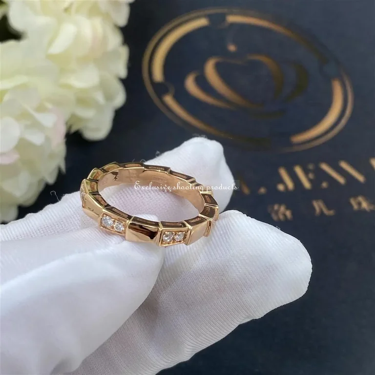 Bulgari Serpenti Viper 353277 band ring in 18 kt rose gold set with demi-pavé diamonds 2