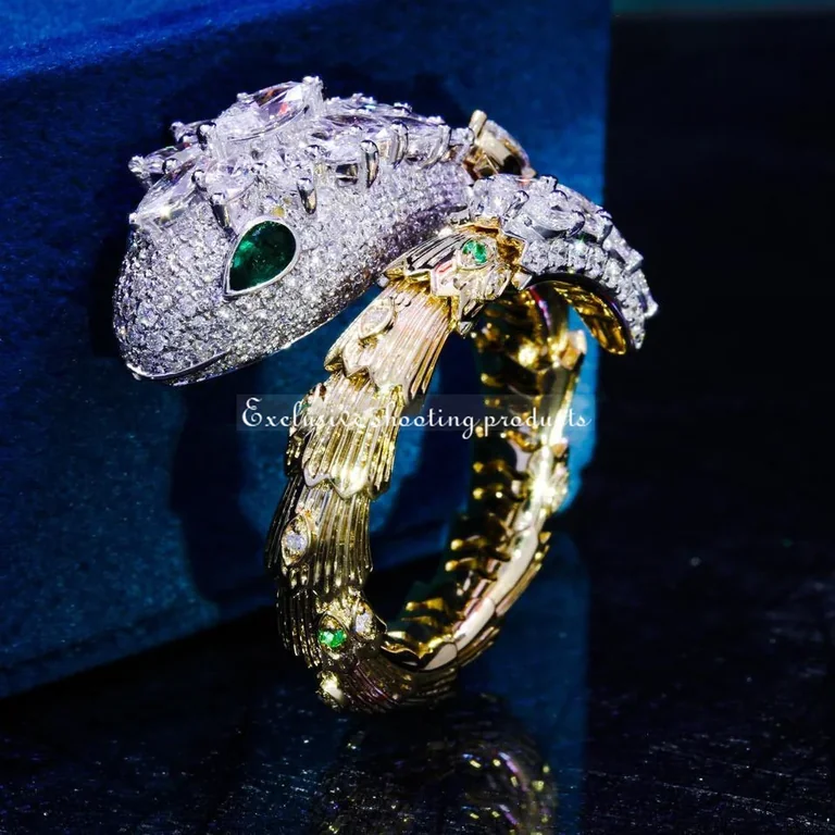 Bulgari Serpenti Snake ring Diamond & Emerald in 18k Gold ring 9