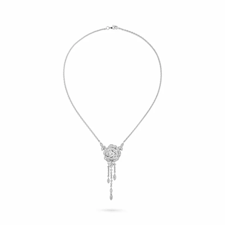 Chanel Bouton de J11176 Camélia transformable necklace 1
