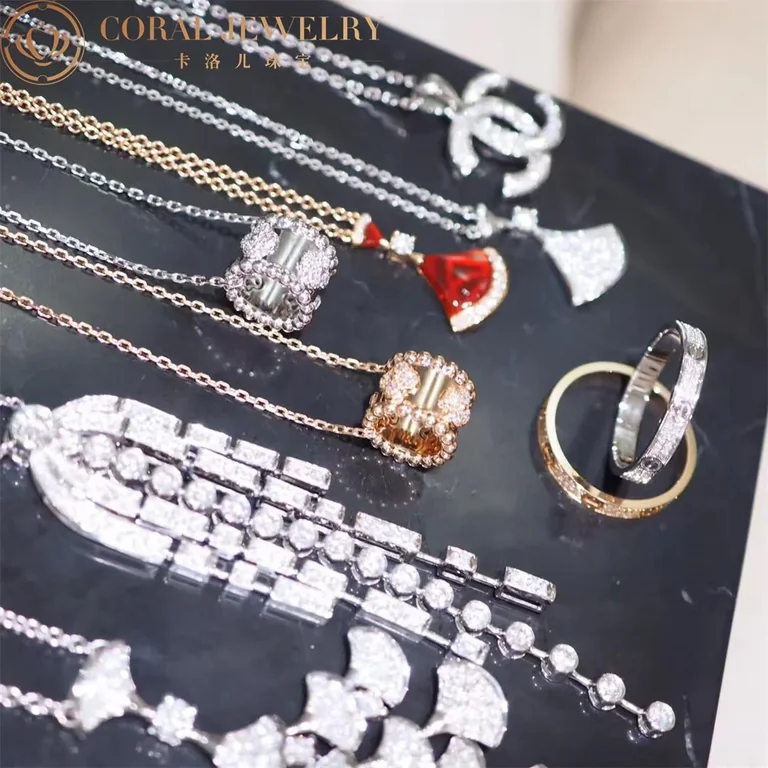 Chanel 1932 Frange swing J4121 Necklace 18k White Diamonds 2