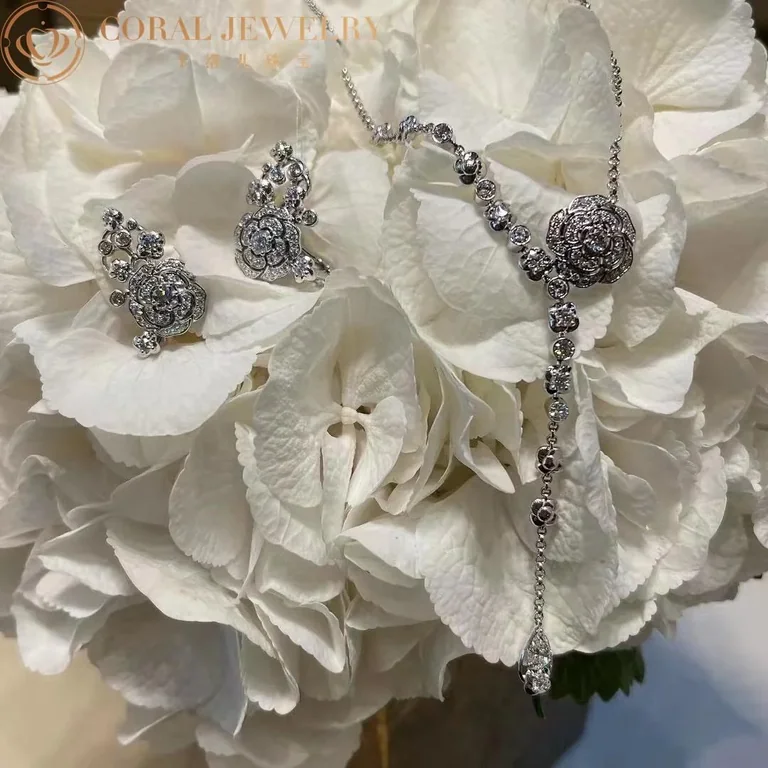 Chanel Bouton de J12039 Camélia Earrings 18k White Gold Diamonds 3