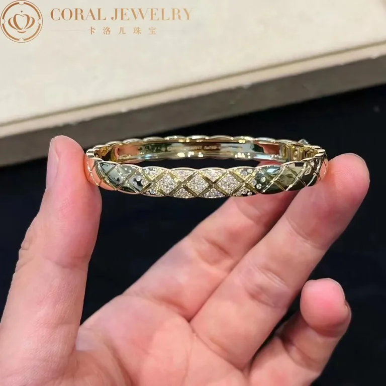 Chanel Coco Crush J11140 Bracelet Quilted Motif 18k Yellow Gold Diamonds 4