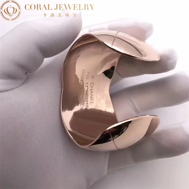 Chanel Coco Crush J10572 Cuff Quilted Motif 18k Yellow Gold 5