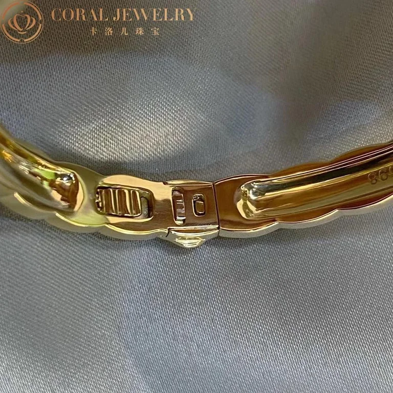 Chanel Coco Crush J11139 Bracelet Quilted Motif 18k Yellow Gold 6