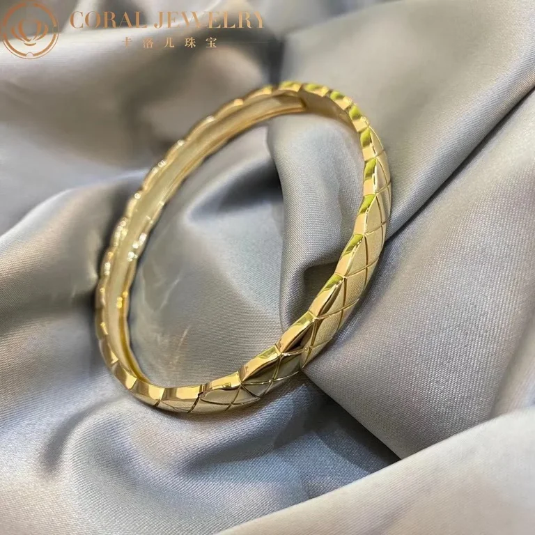 Chanel Coco Crush J11139 Bracelet Quilted Motif 18k Yellow Gold 4