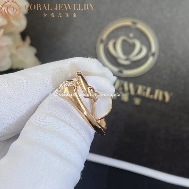 Bulgari Divas? Dream AN857333 ring in Rose gold mother of pearl and diamonds 5