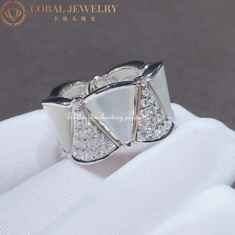 Bulgari Divas? Dream AN856775 ring in white gold mother of pearl and diamonds Collector Square 8