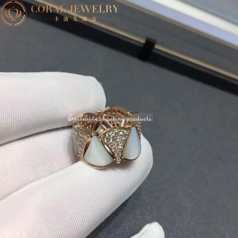 Bulgari Divas? Dream AN856775 ring in Rose gold mother of pearl and diamonds Collector Square 6