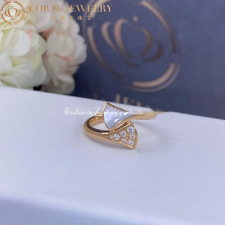 Bulgari Divas? Dream 353800 ring in Rose gold mother of pearl and diamonds 4