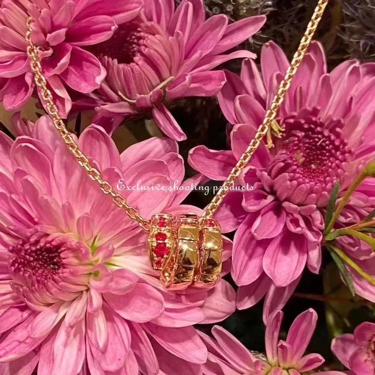 Bulgari Serpenti Viper 357796-Rubies pendant necklace in 18 kt Rose gold set with Rubies Chinese New Year Special Edition 6