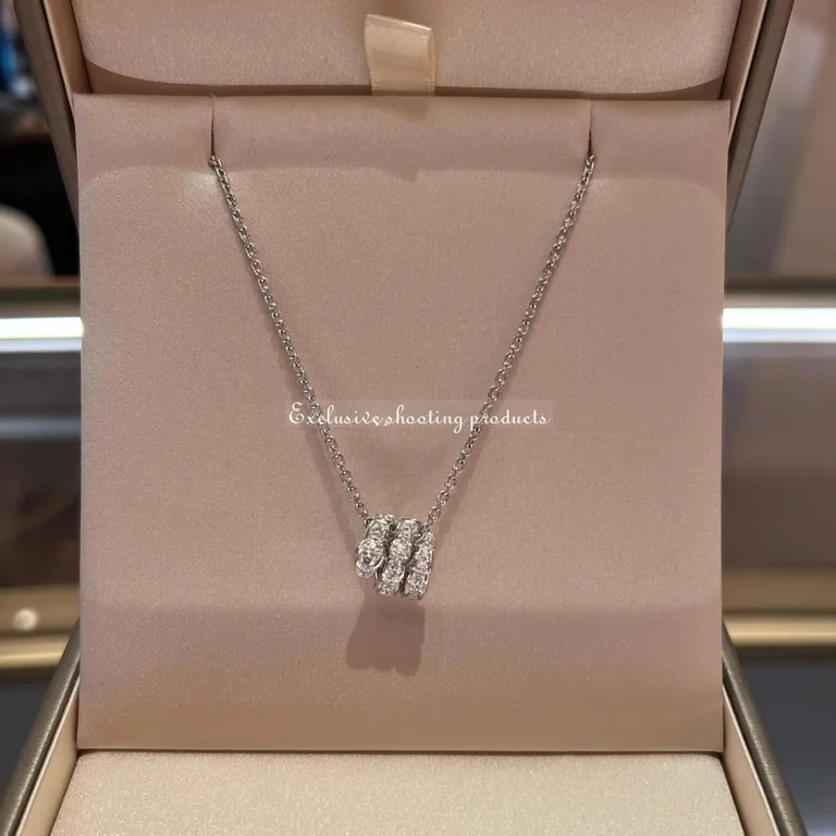 Bulgari Serpenti Viper 357796 pendant necklace in 18 kt white gold set with pavé diamonds 5