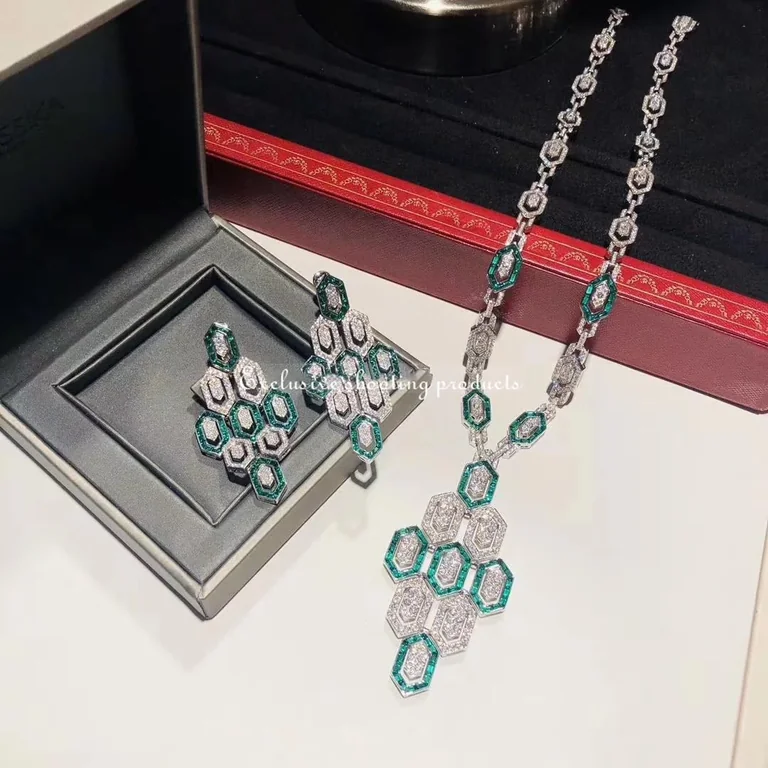 Bulgari Serpenti Seduttori CL857752 White Gold and Diamond Necklace 11