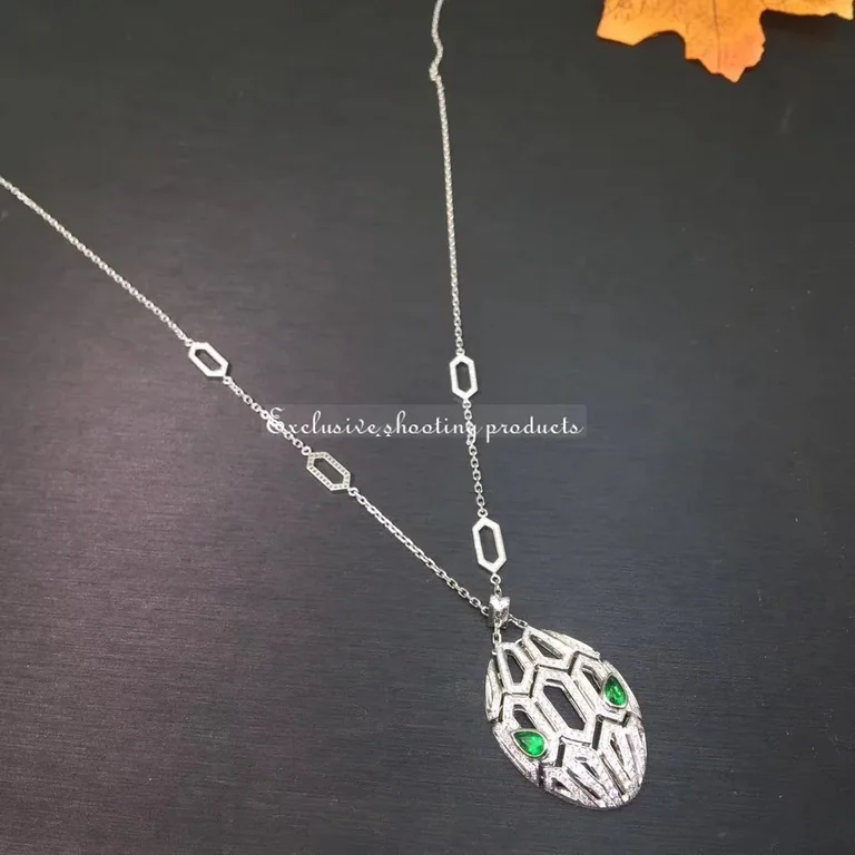 Bulgari Serpenti 352752 necklace in 18 kt white gold set with emerald eyes and pavé diamonds 3
