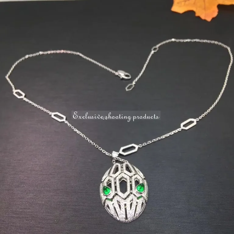 Bulgari Serpenti 352752 necklace in 18 kt white gold set with emerald eyes and pavé diamonds 2