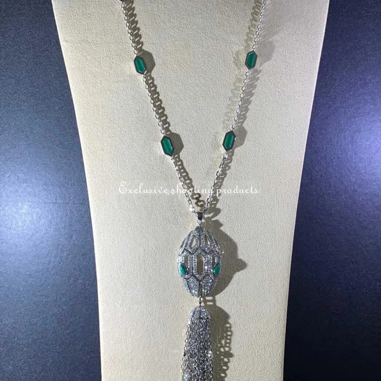 Bulgari Serpenti 354101-1 18 kt white gold necklace with tassel set with a diamond pavé diamonds and malachite eyes 5